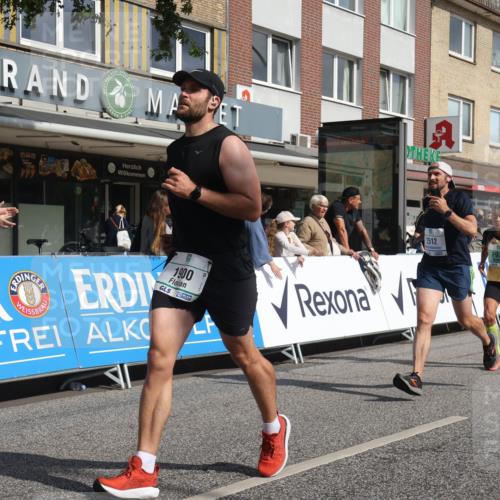15.09.2024 - PSD Bank Halbmarathon Michael Strokosch http://msf.ph/oto/7065693 15.09.2024 11:57:58 Ziel 975, 1417, 1449, 1530, 1539, 1708, 1900, 2512, 2542, 2564, 2572, 2664, 2751, 2763, 2873, 3138, 3525 meine-sportfotos.de