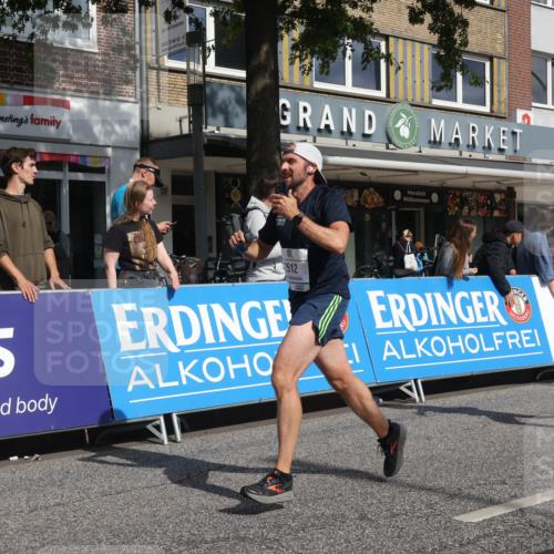 15.09.2024 - PSD Bank Halbmarathon Michael Strokosch http://msf.ph/oto/7065705 15.09.2024 11:57:59 Ziel 975, 1417, 1449, 1530, 1539, 1565, 1708, 1900, 2512, 2542, 2564, 2572, 2664, 2751, 2763, 2873, 3138, 3525 meine-sportfotos.de