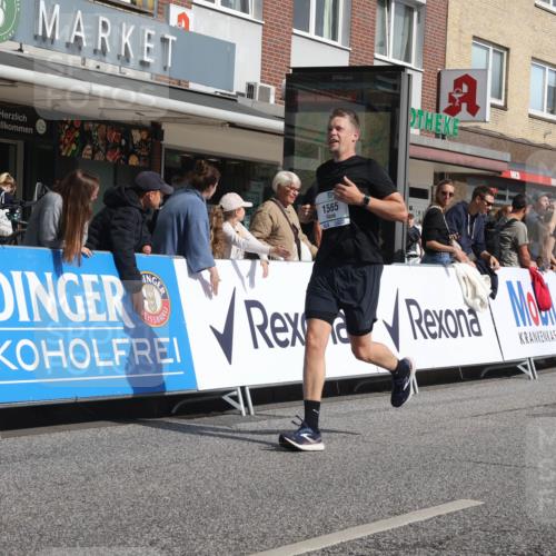 15.09.2024 - PSD Bank Halbmarathon Michael Strokosch http://msf.ph/oto/7065761 15.09.2024 11:58:08 Ziel 975, 1417, 1449, 1539, 1565, 1842, 1900, 2205, 2497, 2512, 2763, 2873, 2883, 3138, 3552 meine-sportfotos.de