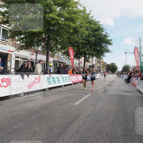 15.09.2024 - PSD Bank Halbmarathon Miley Keyser http://msf.ph/oto/7065763 15.09.2024 11:15:34 Ziel 405, 532, 572, 576, 846, 1086, 2465 meine-sportfotos.de