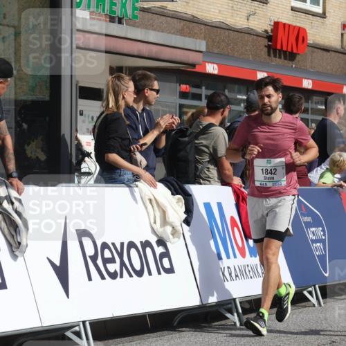 15.09.2024 - PSD Bank Halbmarathon Michael Strokosch http://msf.ph/oto/7065777 15.09.2024 11:58:11 Ziel 1417, 1449, 1539, 1565, 1642, 1842, 2205, 2497, 2763, 2873, 2883, 3138, 3552 meine-sportfotos.de
