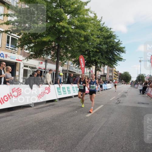 15.09.2024 - PSD Bank Halbmarathon Miley Keyser http://msf.ph/oto/7065780 15.09.2024 11:15:35 Ziel 405, 532, 572, 576, 846, 1086, 2465 meine-sportfotos.de