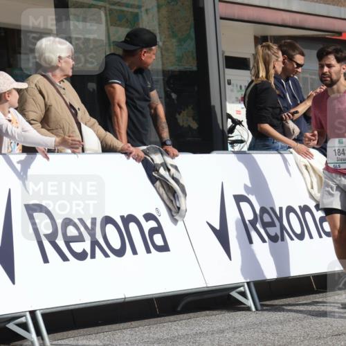 15.09.2024 - PSD Bank Halbmarathon Michael Strokosch http://msf.ph/oto/7065781 15.09.2024 11:58:11 Ziel 1417, 1449, 1539, 1565, 1642, 1842, 2205, 2497, 2763, 2873, 2883, 3138, 3552 meine-sportfotos.de