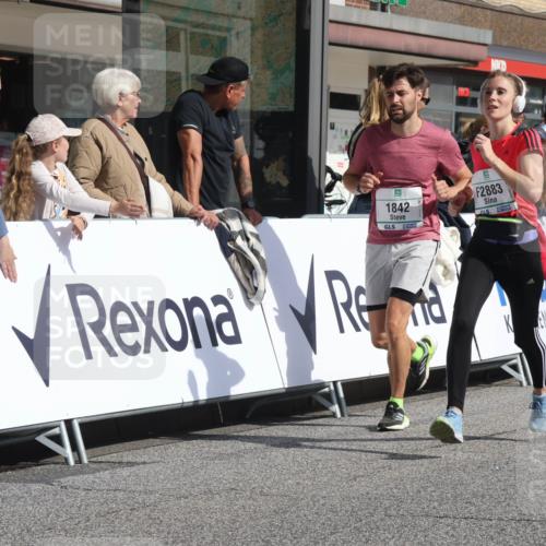 15.09.2024 - PSD Bank Halbmarathon Michael Strokosch http://msf.ph/oto/7065784 15.09.2024 11:58:12 Ziel 1417, 1449, 1539, 1565, 1642, 1842, 2205, 2497, 2763, 2823, 2873, 2883, 3138, 3552 meine-sportfotos.de