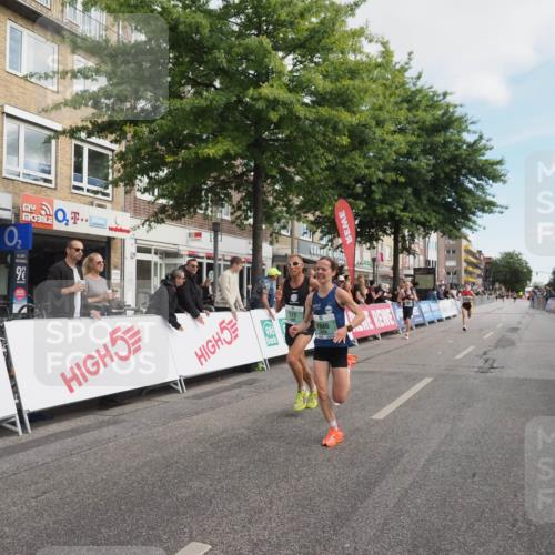15.09.2024 - PSD Bank Halbmarathon Miley Keyser http://msf.ph/oto/7065793 15.09.2024 11:15:35 Ziel 405, 532, 572, 576, 846, 1086, 2465 meine-sportfotos.de