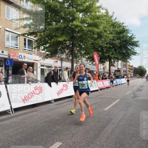 15.09.2024 - PSD Bank Halbmarathon Miley Keyser http://msf.ph/oto/7065797 15.09.2024 11:15:36 Ziel 405, 532, 572, 576, 846, 1086 meine-sportfotos.de