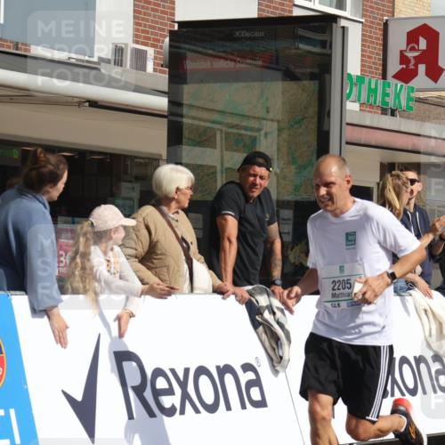 15.09.2024 - PSD Bank Halbmarathon Michael Strokosch http://msf.ph/oto/7065814 15.09.2024 11:58:16 Ziel 1417, 1449, 1539, 1565, 1642, 1842, 2205, 2497, 2763, 2773, 2823, 2883, 3552 meine-sportfotos.de