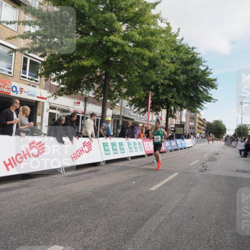 15.09.2024 - PSD Bank Halbmarathon Miley Keyser http://msf.ph/oto/7065860 15.09.2024 11:15:47 Ziel 405, 502, 532, 535, 1086 meine-sportfotos.de