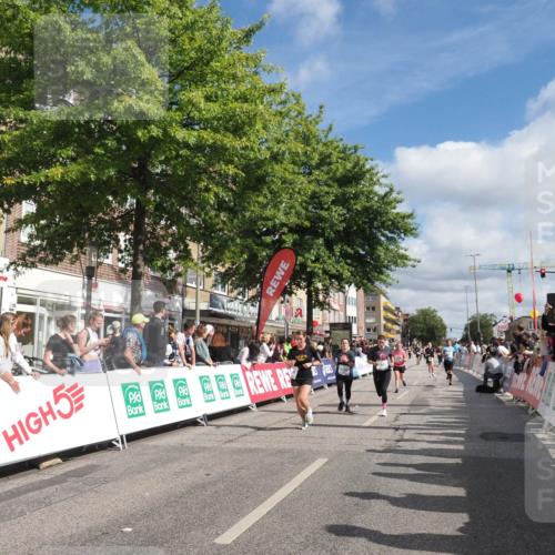 15.09.2024 - PSD Bank Halbmarathon Miley Keyser http://msf.ph/oto/7065881 15.09.2024 12:16:50 Ziel 2342, 2396, 2526, 2911, 3102, 3140, 3193, 3233, 3474, 3493, 3494, 3558 meine-sportfotos.de