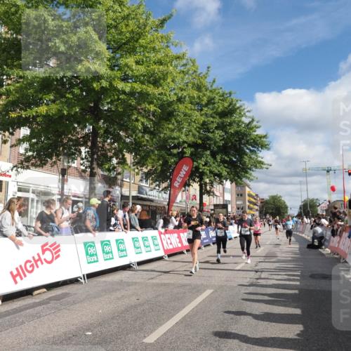 15.09.2024 - PSD Bank Halbmarathon Miley Keyser http://msf.ph/oto/7065885 15.09.2024 12:16:50 Ziel 2342, 2396, 2526, 2911, 3102, 3140, 3193, 3233, 3474, 3493, 3494, 3558 meine-sportfotos.de