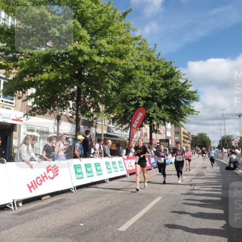 15.09.2024 - PSD Bank Halbmarathon Miley Keyser http://msf.ph/oto/7065899 15.09.2024 12:16:51 Ziel 1157, 2342, 2396, 2526, 2911, 3102, 3140, 3193, 3233, 3474, 3493, 3494, 3558 meine-sportfotos.de