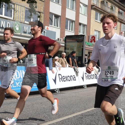 15.09.2024 - PSD Bank Halbmarathon Michael Strokosch http://msf.ph/oto/7065916 15.09.2024 11:58:32 Ziel 1283, 1303, 1818, 1822, 1849, 1865, 1947, 2038, 2101, 2249, 2474, 2773, 2823, 2860, 2870, 2885, 3553 meine-sportfotos.de