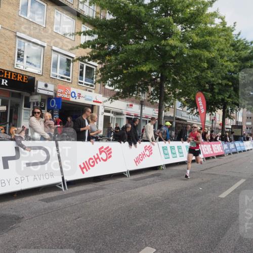 15.09.2024 - PSD Bank Halbmarathon Miley Keyser http://msf.ph/oto/7065922 15.09.2024 11:15:56 Ziel 502, 535, 542 meine-sportfotos.de