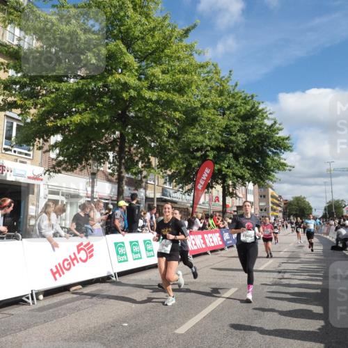 15.09.2024 - PSD Bank Halbmarathon Miley Keyser http://msf.ph/oto/7065923 15.09.2024 12:16:51 Ziel 1157, 2342, 2396, 2526, 2911, 3102, 3140, 3193, 3233, 3474, 3493, 3494, 3558 meine-sportfotos.de