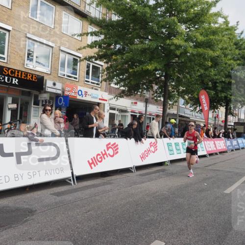 15.09.2024 - PSD Bank Halbmarathon Miley Keyser http://msf.ph/oto/7065925 15.09.2024 11:15:56 Ziel 502, 535, 542 meine-sportfotos.de