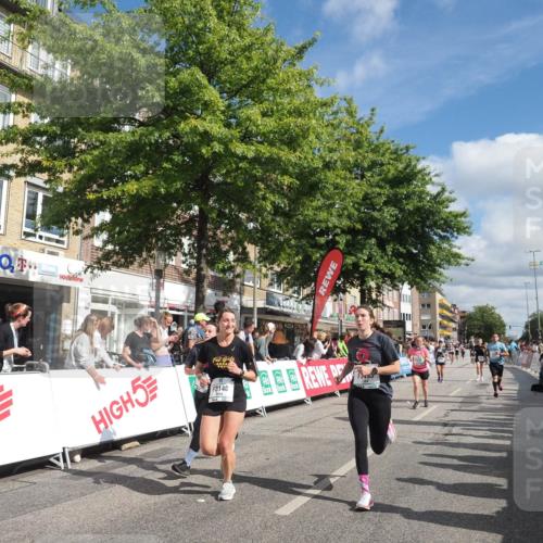 15.09.2024 - PSD Bank Halbmarathon Miley Keyser http://msf.ph/oto/7065937 15.09.2024 12:16:52 Ziel 1157, 2396, 2526, 2911, 2969, 3102, 3140, 3193, 3474, 3493, 3494, 3558 meine-sportfotos.de