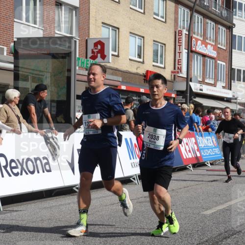 15.09.2024 - PSD Bank Halbmarathon Michael Strokosch http://msf.ph/oto/7065973 15.09.2024 11:58:40 Ziel 1283, 1711, 1822, 1849, 1865, 1919, 1947, 1955, 1992, 2038, 2249, 2474, 2760, 2860, 2885, 3051, 3528, 3551, 3553 meine-sportfotos.de