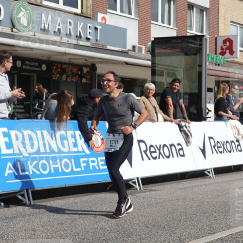 15.09.2024 - PSD Bank Halbmarathon Michael Strokosch http://msf.ph/oto/7066006 15.09.2024 11:58:45 Ziel 1283, 1711, 1822, 1865, 1890, 1919, 1955, 1992, 2038, 2297, 2474, 2760, 2860, 2885, 3022, 3051, 3528, 3551, 3553 meine-sportfotos.de