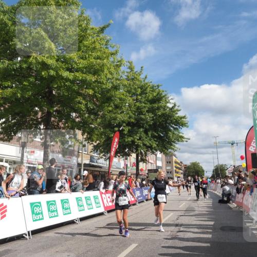 15.09.2024 - PSD Bank Halbmarathon Miley Keyser http://msf.ph/oto/7066021 15.09.2024 12:16:57 Ziel 1157, 2117, 2270, 2277, 2526, 2686, 2969, 3102, 3109, 3118, 3140, 3193, 3493, 3494, 3558 meine-sportfotos.de