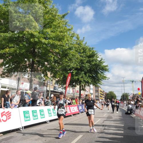 15.09.2024 - PSD Bank Halbmarathon Miley Keyser http://msf.ph/oto/7066028 15.09.2024 12:16:58 Ziel 1157, 2117, 2270, 2277, 2526, 2686, 2969, 3102, 3109, 3118, 3140, 3193, 3493, 3494, 3558 meine-sportfotos.de