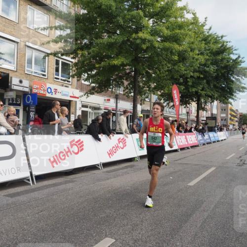 15.09.2024 - PSD Bank Halbmarathon Miley Keyser http://msf.ph/oto/7066030 15.09.2024 11:16:05 Ziel 410, 497, 502, 542, 560 meine-sportfotos.de