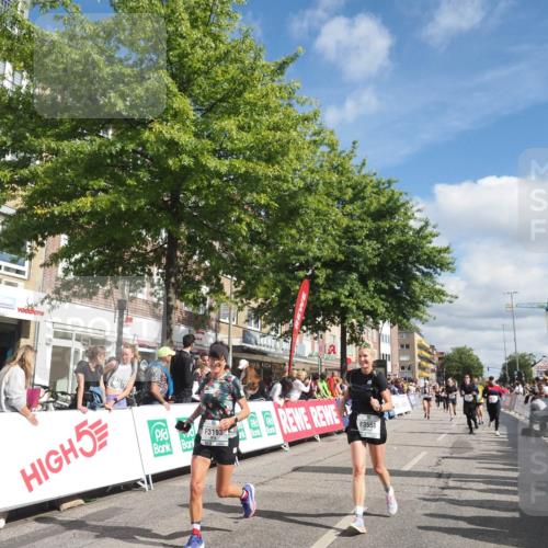 15.09.2024 - PSD Bank Halbmarathon Miley Keyser http://msf.ph/oto/7066046 15.09.2024 12:16:58 Ziel 1157, 2117, 2270, 2277, 2526, 2686, 2969, 3102, 3109, 3118, 3140, 3193, 3493, 3494, 3558 meine-sportfotos.de