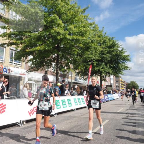 15.09.2024 - PSD Bank Halbmarathon Miley Keyser http://msf.ph/oto/7066069 15.09.2024 12:16:59 Ziel 1157, 2117, 2270, 2277, 2526, 2686, 2969, 3102, 3109, 3118, 3140, 3193, 3493, 3494, 3558 meine-sportfotos.de