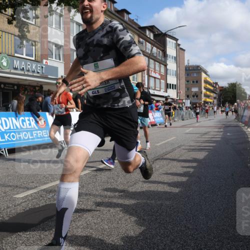 15.09.2024 - PSD Bank Halbmarathon Michael Strokosch http://msf.ph/oto/7066087 15.09.2024 11:58:58 Ziel 795, 1329, 1862, 1870, 1890, 2230, 2297, 2721, 2756, 2776, 2897, 2956, 3022, 3051, 3528 meine-sportfotos.de