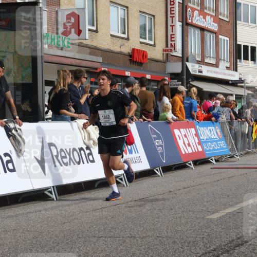 15.09.2024 - PSD Bank Halbmarathon Michael Strokosch http://msf.ph/oto/7066103 15.09.2024 11:59:00 Ziel 795, 1329, 1585, 1862, 1870, 1890, 2230, 2297, 2721, 2756, 2776, 2897, 2956, 3022 meine-sportfotos.de