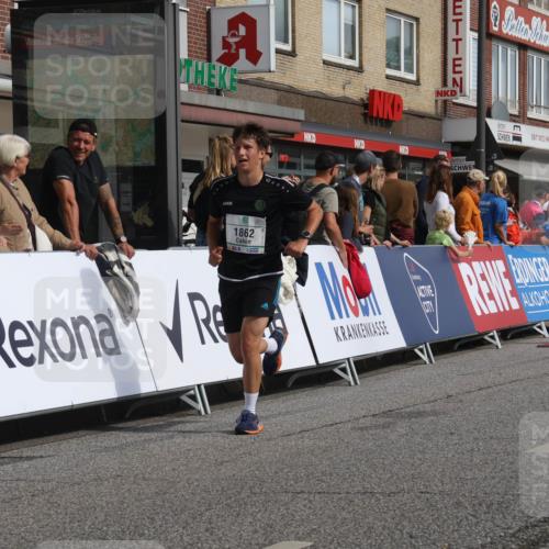 15.09.2024 - PSD Bank Halbmarathon Michael Strokosch http://msf.ph/oto/7066105 15.09.2024 11:59:00 Ziel 795, 1329, 1585, 1862, 1870, 1890, 2230, 2297, 2721, 2756, 2776, 2897, 2956, 3022 meine-sportfotos.de