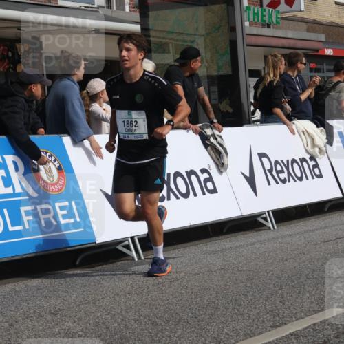 15.09.2024 - PSD Bank Halbmarathon Michael Strokosch http://msf.ph/oto/7066113 15.09.2024 11:59:01 Ziel 795, 1329, 1585, 1862, 1870, 1890, 2061, 2230, 2297, 2721, 2756, 2776, 2897, 2956, 3022 meine-sportfotos.de