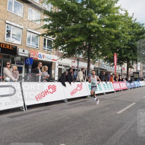 15.09.2024 - PSD Bank Halbmarathon Miley Keyser http://msf.ph/oto/7066122 15.09.2024 11:16:15 Ziel 407, 410, 497, 560, 604, 632, 1013, 1016 meine-sportfotos.de