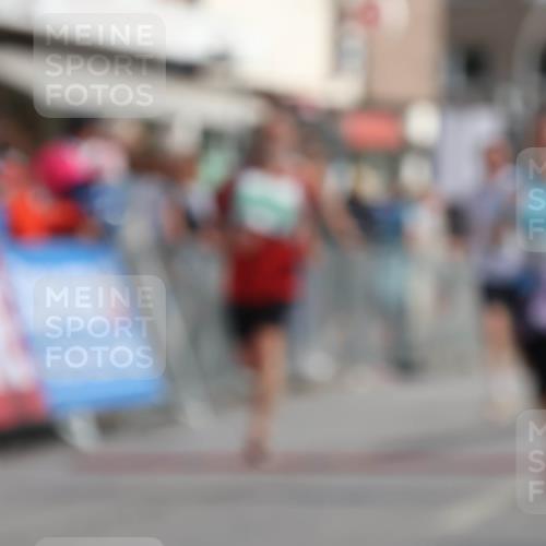 15.09.2024 - PSD Bank Halbmarathon Michael Strokosch http://msf.ph/oto/7066138 15.09.2024 11:59:04 Ziel 795, 1329, 1585, 1862, 1870, 2061, 2230, 2278, 2545, 2721, 2756, 2776, 2897, 2956 meine-sportfotos.de