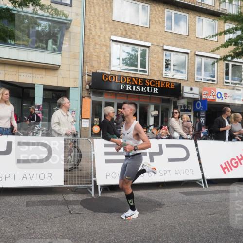 15.09.2024 - PSD Bank Halbmarathon Miley Keyser http://msf.ph/oto/7066154 15.09.2024 11:16:16 Ziel 407, 410, 497, 560, 604, 632, 1013, 1016 meine-sportfotos.de