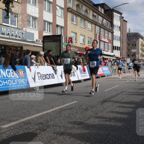 15.09.2024 - PSD Bank Halbmarathon Michael Strokosch http://msf.ph/oto/7066186 15.09.2024 11:59:11 Ziel 795, 1585, 1738, 1739, 1862, 2061, 2278, 2545, 2767, 2776, 2897, 3189 meine-sportfotos.de