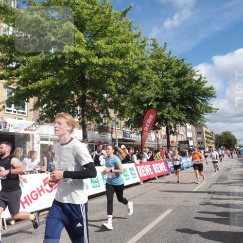 15.09.2024 - PSD Bank Halbmarathon Miley Keyser http://msf.ph/oto/7066263 15.09.2024 12:17:12 Ziel 792, 1157, 1596, 2117, 2270, 2277, 2305, 2306, 2686, 2969, 3109, 3118, 3130, 3250, 3403, 3425, 3507 meine-sportfotos.de