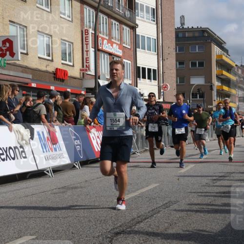 15.09.2024 - PSD Bank Halbmarathon Michael Strokosch http://msf.ph/oto/7066280 15.09.2024 11:59:27 Ziel 1139, 1455, 1554, 1665, 1738, 1739, 2004, 2046, 2142, 2783, 2789, 2817, 2876, 2950 meine-sportfotos.de