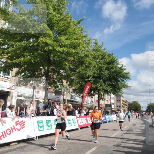 15.09.2024 - PSD Bank Halbmarathon Miley Keyser http://msf.ph/oto/7066302 15.09.2024 12:17:13 Ziel 792, 1157, 1596, 2117, 2270, 2277, 2305, 2306, 2686, 2969, 3109, 3118, 3130, 3250, 3403, 3425, 3507 meine-sportfotos.de