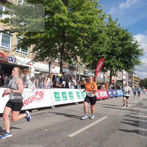 15.09.2024 - PSD Bank Halbmarathon Miley Keyser http://msf.ph/oto/7066320 15.09.2024 12:17:14 Ziel 792, 1596, 2117, 2270, 2277, 2305, 2306, 2686, 2931, 2932, 2969, 3109, 3118, 3130, 3250, 3403, 3425, 3507 meine-sportfotos.de
