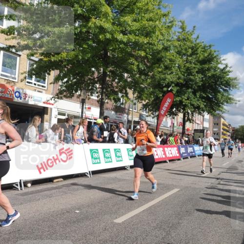 15.09.2024 - PSD Bank Halbmarathon Miley Keyser http://msf.ph/oto/7066324 15.09.2024 12:17:14 Ziel 792, 1596, 2117, 2270, 2277, 2305, 2306, 2686, 2931, 2932, 2969, 3109, 3118, 3130, 3250, 3403, 3425, 3507 meine-sportfotos.de