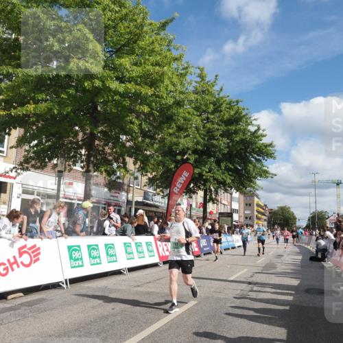 15.09.2024 - PSD Bank Halbmarathon Miley Keyser http://msf.ph/oto/7066333 15.09.2024 12:17:16 Ziel 792, 1596, 2270, 2277, 2305, 2306, 2931, 2932, 3118, 3130, 3250, 3403, 3425, 3507 meine-sportfotos.de