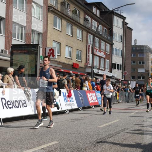 15.09.2024 - PSD Bank Halbmarathon Michael Strokosch http://msf.ph/oto/7066358 15.09.2024 11:59:39 Ziel 1139, 1455, 1555, 1614, 1665, 1844, 1902, 2004, 2046, 2142, 2151, 2418, 2558, 2752, 2783, 2807, 2841, 2864, 2874, 2876, 2949, 3523 meine-sportfotos.de