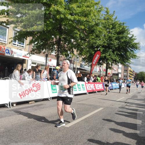 15.09.2024 - PSD Bank Halbmarathon Miley Keyser http://msf.ph/oto/7066359 15.09.2024 12:17:17 Ziel 792, 1596, 2270, 2282, 2305, 2306, 2931, 2932, 3130, 3250, 3403, 3425, 3507 meine-sportfotos.de