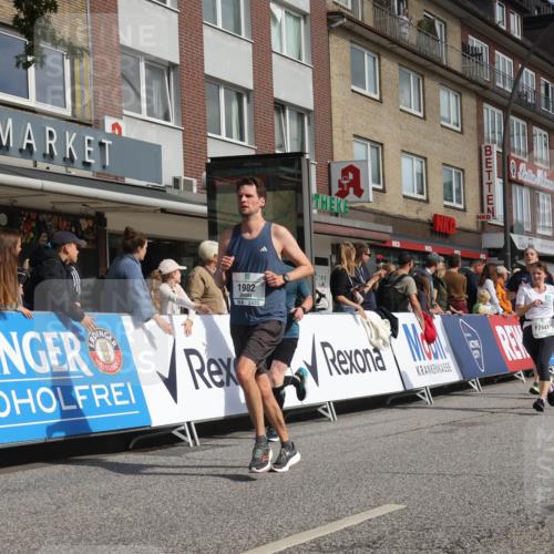 15.09.2024 - PSD Bank Halbmarathon Michael Strokosch http://msf.ph/oto/7066360 15.09.2024 11:59:40 Ziel 1139, 1455, 1555, 1614, 1665, 1844, 1902, 2004, 2046, 2071, 2142, 2151, 2418, 2558, 2752, 2783, 2807, 2841, 2864, 2874, 2876, 2949, 3523 meine-sportfotos.de