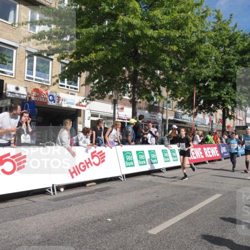 15.09.2024 - PSD Bank Halbmarathon Miley Keyser http://msf.ph/oto/7066368 15.09.2024 12:17:18 Ziel 792, 1596, 2282, 2305, 2306, 2931, 2932, 3130, 3250, 3403, 3425, 3507 meine-sportfotos.de