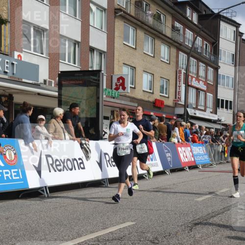 15.09.2024 - PSD Bank Halbmarathon Michael Strokosch http://msf.ph/oto/7066371 15.09.2024 11:59:41 Ziel 1139, 1455, 1555, 1614, 1665, 1844, 1902, 2004, 2046, 2071, 2151, 2418, 2558, 2752, 2783, 2807, 2841, 2864, 2874, 2876, 2949, 3177, 3523 meine-sportfotos.de