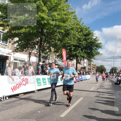 15.09.2024 - PSD Bank Halbmarathon Miley Keyser http://msf.ph/oto/7066398 15.09.2024 12:17:20 Ziel 792, 1596, 2282, 2305, 2306, 2931, 2932, 3130, 3250, 3403, 3425, 3507 meine-sportfotos.de