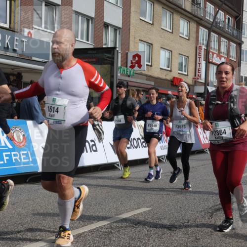 15.09.2024 - PSD Bank Halbmarathon Michael Strokosch http://msf.ph/oto/7066404 15.09.2024 11:59:46 Ziel 1555, 1614, 1837, 1844, 1902, 2046, 2071, 2151, 2161, 2418, 2558, 2752, 2795, 2799, 2807, 2841, 2864, 2874, 2949, 3177, 3523 meine-sportfotos.de