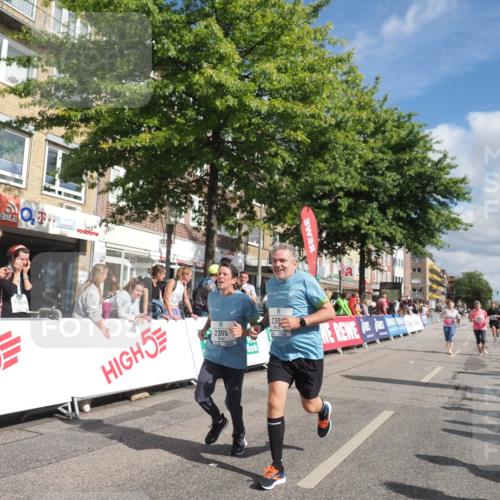 15.09.2024 - PSD Bank Halbmarathon Miley Keyser http://msf.ph/oto/7066408 15.09.2024 12:17:20 Ziel 792, 1596, 2282, 2305, 2306, 2931, 2932, 3130, 3250, 3403, 3425, 3507 meine-sportfotos.de