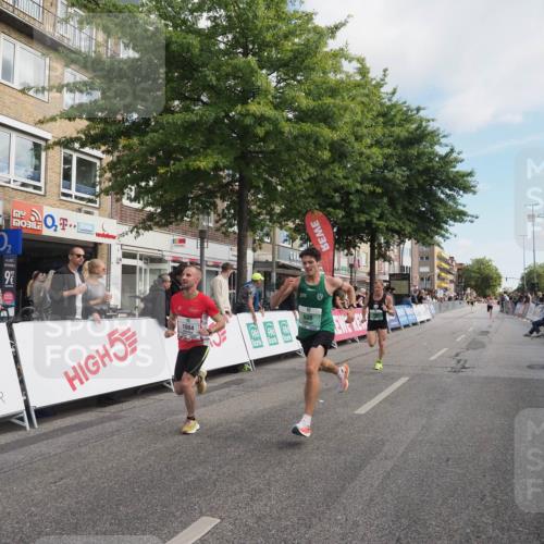 15.09.2024 - PSD Bank Halbmarathon Miley Keyser http://msf.ph/oto/7066427 15.09.2024 11:16:46 Ziel 595, 606, 621, 1004, 1007 meine-sportfotos.de